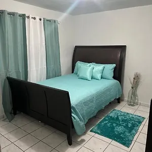 Second Floor 2br Apt In The Center Of Santurce Apartment San Juan